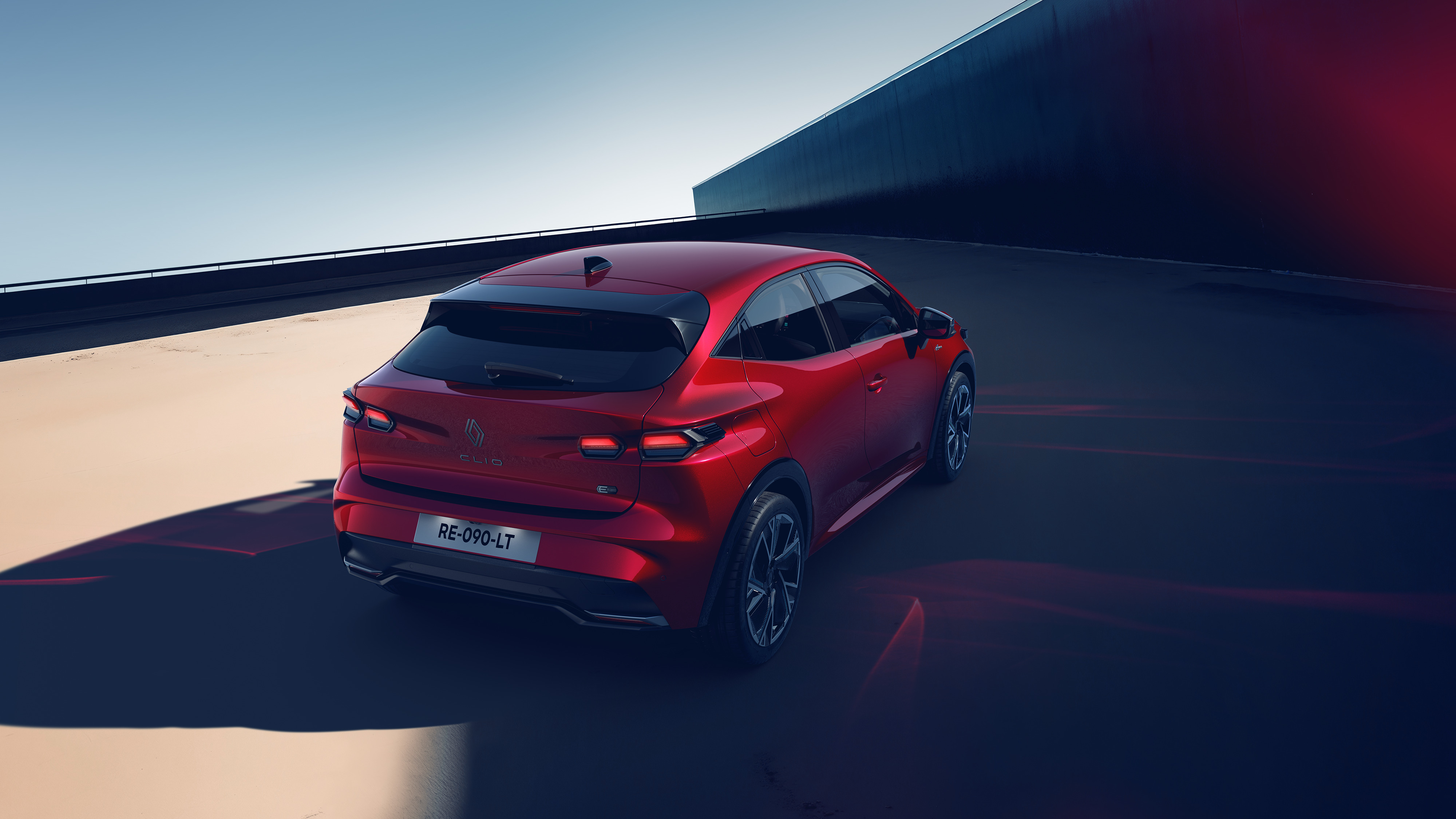 NUOVA RENAULT CLIO: APERTURA ORDINI IN ITALIA