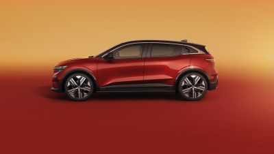 Renault Megane E-Tech electric con 3.000€ di incentivi Renault per tutti​ e in caso di incentivi statali pari a 11.000 €